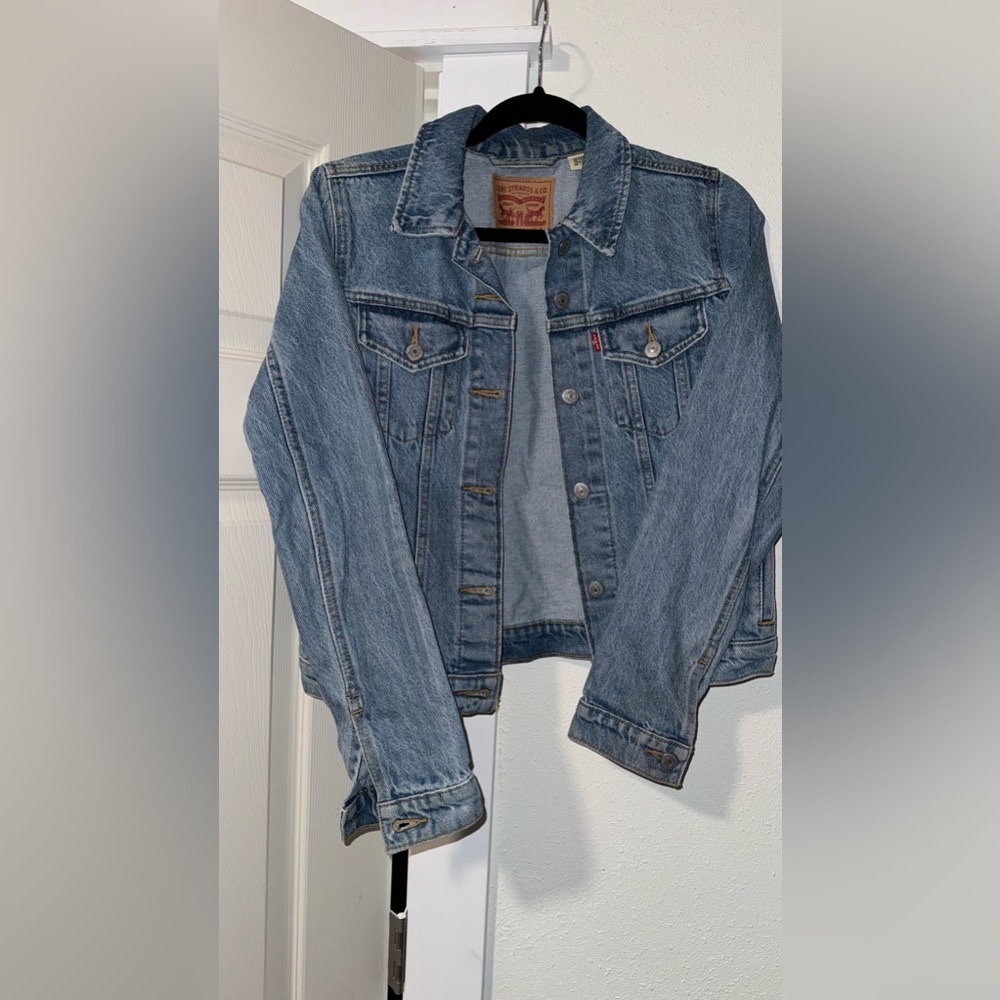 Levi’s Jean Jacket - Picture 2 of 3